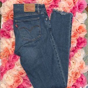 Levi 711 Skinny Jean